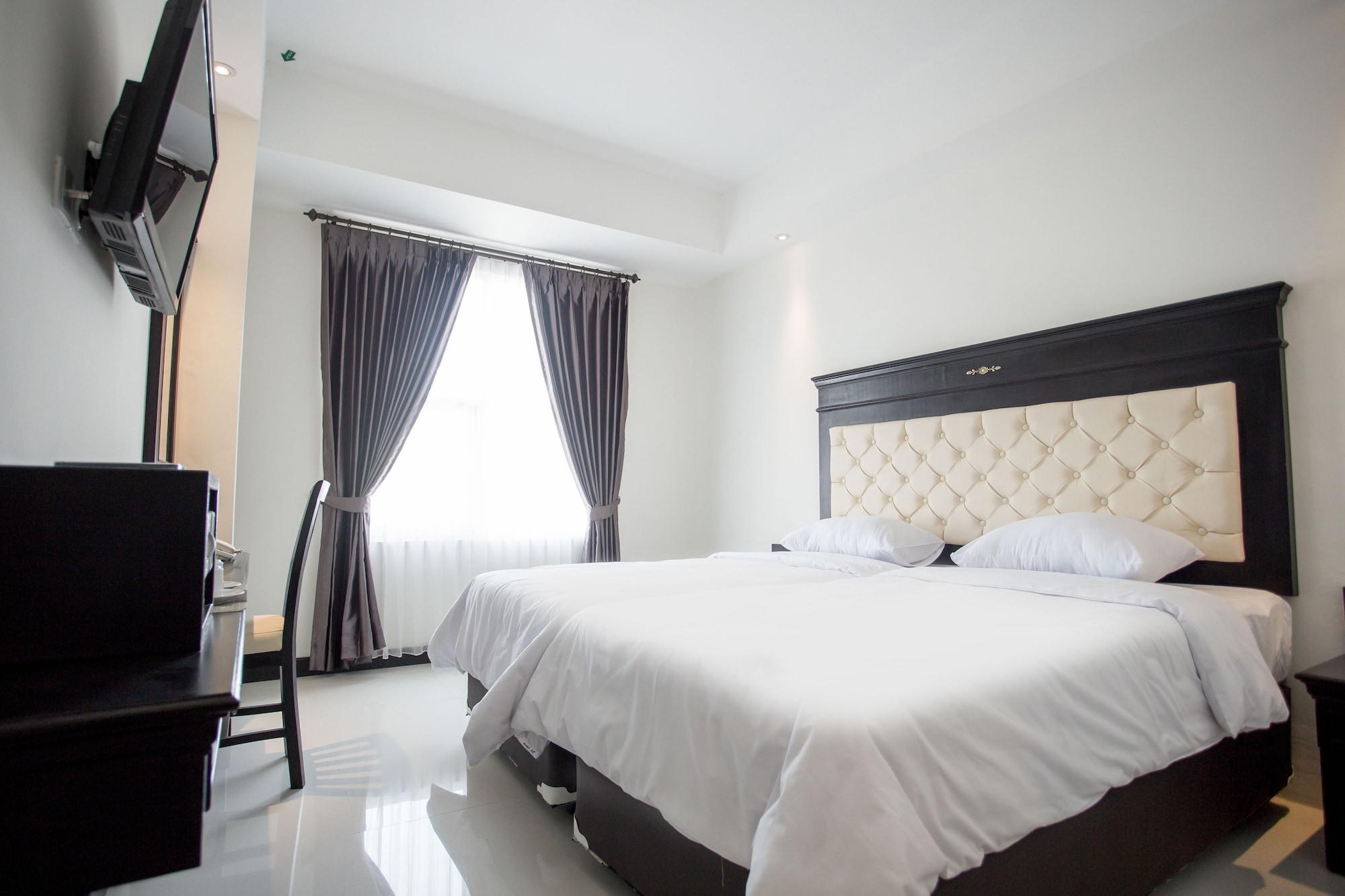Same Hotel Malang Kültér fotó